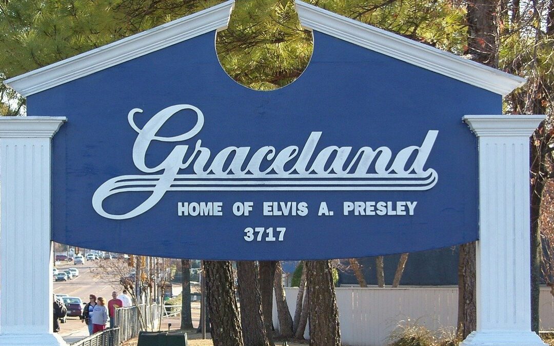 Round-trip shuttle transportation to Graceland Memphis